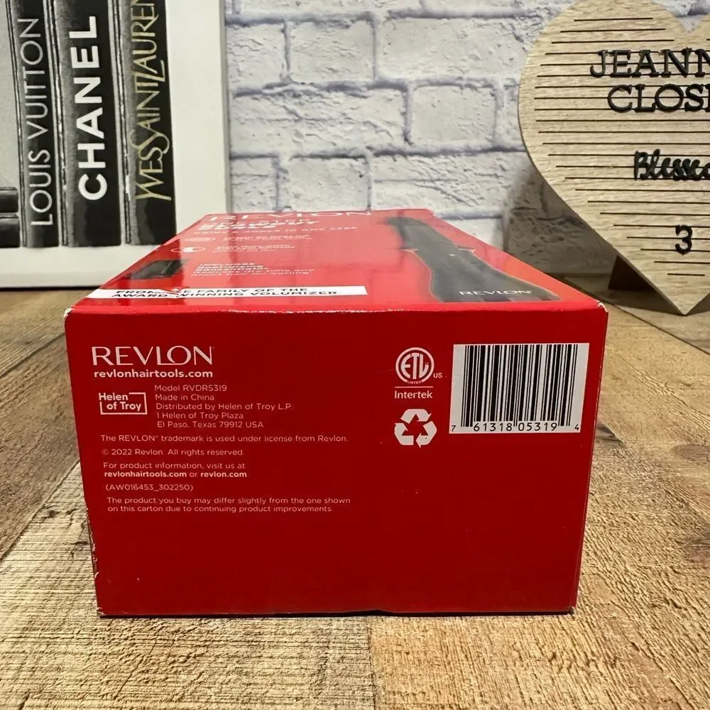 REVLON One-Step Blowout Curls | Dry and Curl in One Step nwt